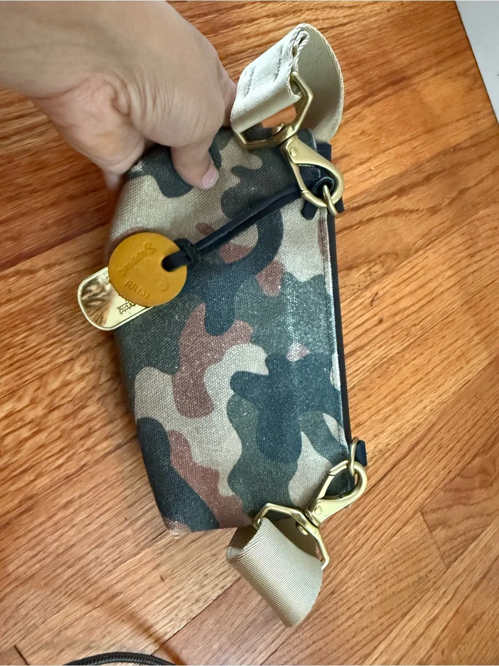 R. Riveter PATTON Crossbody Bag Camo Army Green black Leather adjustable strap_8